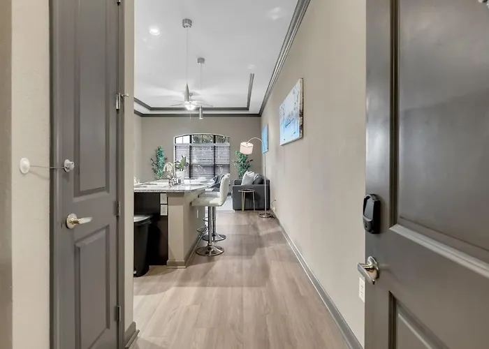 Cozy 1br- Pool,gym,pkng,near Bok Ctr&arts Dstrct Tulsa