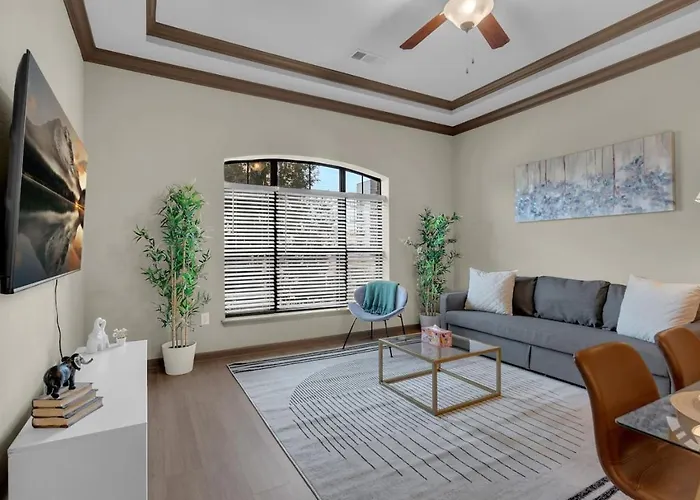 Apartment Cozy 1br- Pool,gym,pkng,near Bok Ctr&arts Dstrct *